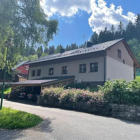 Srní- červený Byt/ Dvojdomek U Vydra