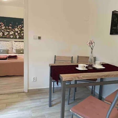 Apartamento Srní- červený Byt/ Dvojdomek U Vydra *