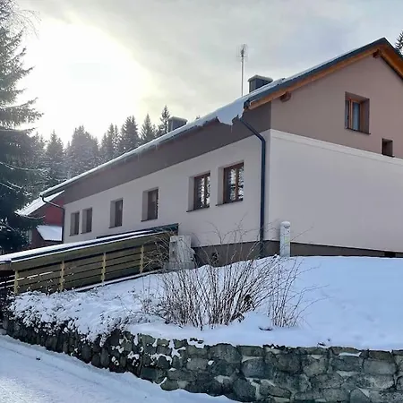 Srni- Cerveny Byt/ Dvojdomek U Vydra Daire