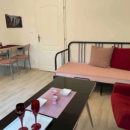 Srní- červený Byt/ Dvojdomek U Vydra Apartamento