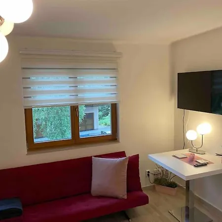 Srní- červený Byt/ Dvojdomek U Vydra Apartamento *